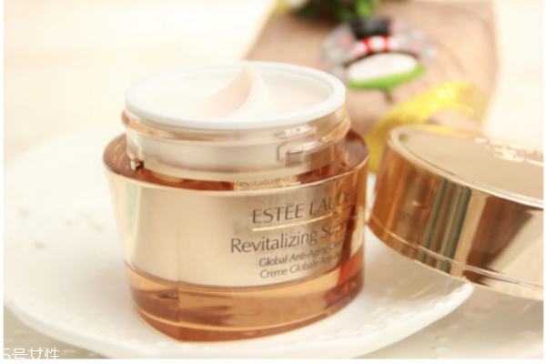 雅诗兰黛多效智妍面霜和精华霜有什么区别,雅诗兰黛多效智妍滋养霜和精华霜哪个好用 雅诗兰黛多效智妍面霜和精华霜有什么区别,雅诗兰黛多效智妍滋养霜和精华霜哪个好用