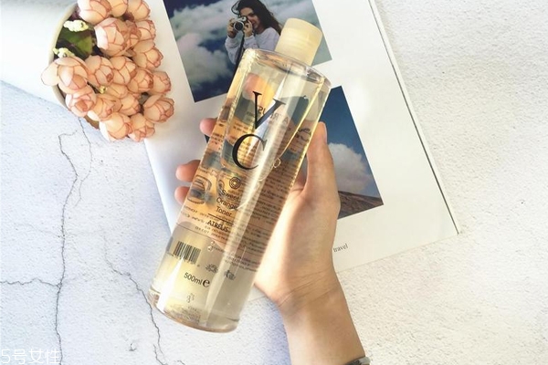 泰国vc爽肤水好用吗,泰国vc爽肤水的作用和功效