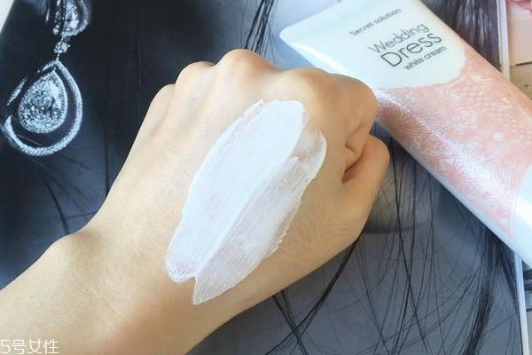 伊思护肤品什么档次,伊思这个牌子的护肤品怎么样?