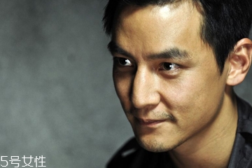 男生熬夜用什么护肤品好,男生经常熬夜怎样保养 男生熬夜用什么护肤品好,男生经常熬夜怎样保养