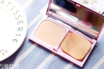 油性皮肤脱妆怎么办,油性皮肤怎样不脱妆保持一整天