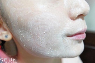 怎么判断去角质产品的好坏,怎么判断有没有角质