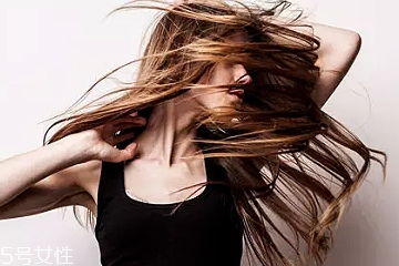 头发油头皮屑多头痒有什么好办法,头皮痒头油多怎么办