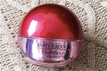 雅诗兰黛红石榴眼霜适合年龄段,雅诗兰黛红石榴面霜适合年龄