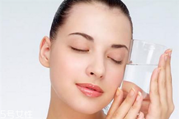 油性肌肤用什么水乳好,油性皮肤用什么水乳好,控油清爽的