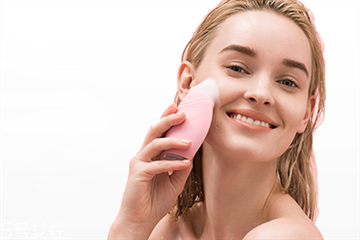 悦诗风吟洁面仪怎么用,luna洁面仪各个型号的区别