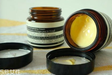 30岁以上用什么面霜比较好,适合30岁以上使用的面霜