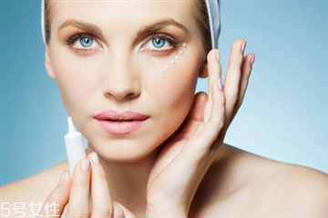 面霜可以和防晒霜一起用吗,防晒霜和润肤霜可以一起用吗