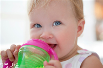 宝宝皮肤干燥起皮怎么办才能有效啊,小孩皮肤干燥怎么办才能有效啊 宝宝皮肤干燥起皮怎么办才能有效啊,小孩皮肤干燥怎么办才能有效啊