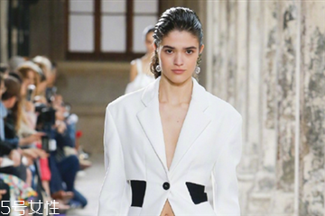 补水跟保湿是一样的吗,补水跟保湿有区别吗