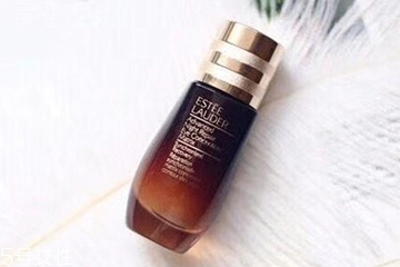 雅诗兰黛眼霜和眼部精华的区别,雅诗兰黛眼部精华霜和眼霜的区别 雅诗兰黛眼霜和眼部精华的区别,雅诗兰黛眼部精华霜和眼霜的区别