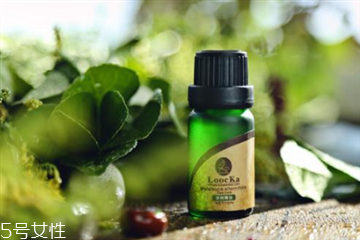 茶树精油怎么用在脸上祛痘印,茶树精油有什么用 茶树精油怎么用在脸上祛痘印,茶树精油有什么用