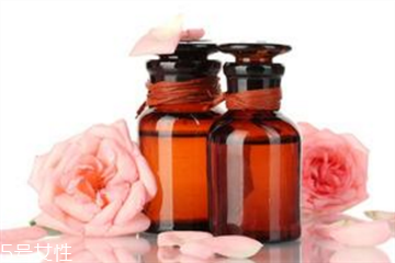 玫瑰精油能天天用吗?,玫瑰精油可以天天用吗 玫瑰精油能天天用吗?,玫瑰精油可以天天用吗
