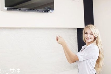 天天吹空调皮肤太干了怎么办,经常吹空调皮肤干燥怎么办 天天吹空调皮肤太干了怎么办,经常吹空调皮肤干燥怎么办