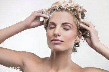 护发素忘记洗了怎么办,护发素忘记洗了没事吧