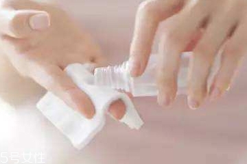 湿敷完还需要用水乳吗,湿敷是在水乳之前还是之后?