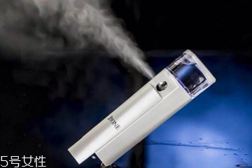 补水仪可以用爽肤水吗?,补水仪可以加爽肤水吗