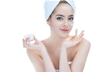 更换护肤品需要注意什么,更换护肤品的正确方法 更换护肤品需要注意什么,更换护肤品的正确方法