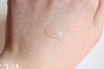 化妆水摇晃后出现许多小泡泡,化妆品水摇起来有泡泡好不好