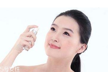 化妆水为什么要拍三遍,化妆水为什么要拍打