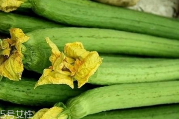 哪个牌子丝瓜水原液好,丝瓜水原液的功效