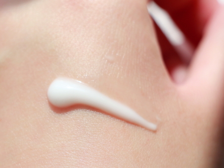 珂润美容液精华怎么样,珂润美白乳液怎么样