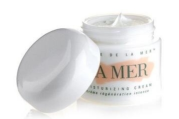 保湿面霜晚上涂睡觉可以吗,晚上能涂面霜睡觉吗