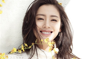 皮肤暗淡无光泽用什么护肤品,皮肤暗淡无光泽用什么化妆品合适 皮肤暗淡无光泽用什么护肤品,皮肤暗淡无光泽用什么化妆品合适