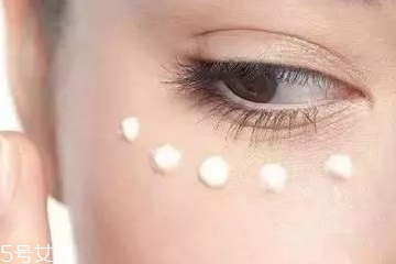 什么品牌的眼霜可以去眼袋,去眼袋什么眼霜好