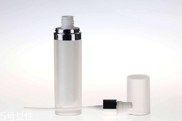 乳液一般涂多少合适,乳液一天涂几次最好