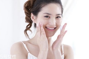 油皮用皂基还是氨基酸洗面奶,干皮用氨基酸还是皂基