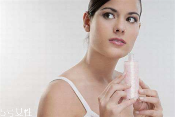 混合皮肤用什么精华比较好,混合性皮肤用什么精华比较好 混合皮肤用什么精华比较好,混合性皮肤用什么精华比较好