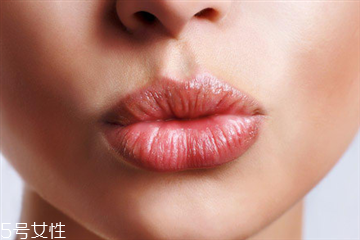 唇部磨砂膏有什么作用?,唇部磨砂膏有必要用吗