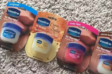 凡士林润唇膏好用吗,凡士林润唇膏哪个牌子的好用