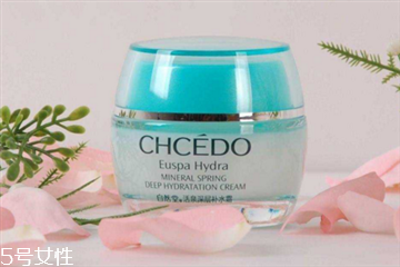 补水霜和乳液的区别,补水霜和补水乳有什么区别