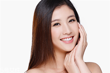 美白精华早晚用还是晚上用,美白精华什么时候用最有效果