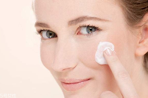 乳液变稀还能用吗,乳液为什么变稀了