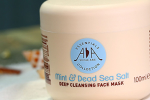 涂抹式面膜涂多厚,涂抹面膜要涂多厚