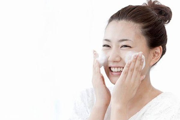 早上用什么洗面奶好晚上用什么洗面奶好,早上用什么洗面奶比较好