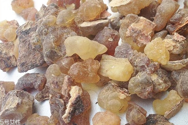 乳香纯露的使用方法,乳香纯露可以喝吗