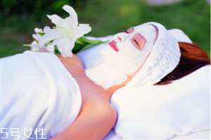 做面膜用什么面粉比较好,面粉牛奶鸡蛋面膜 做面膜用什么面粉比较好,面粉牛奶鸡蛋面膜