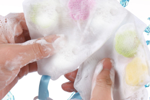 肥皂起泡网使用方法,洁面乳起泡网使用方法