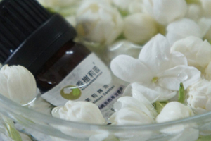 茉莉精油的价格,爱茉莉护发精油多少钱一瓶