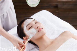 过期的纯牛奶可以用来做面膜吗,过期的纯牛奶能敷面膜吗