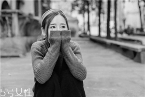 怎么用卸妆油,卸妆油怎么卸妆