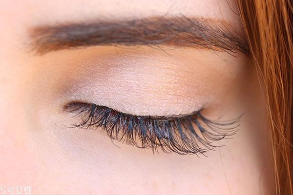 什么油可以增长睫毛,使用睫毛增长液有用吗