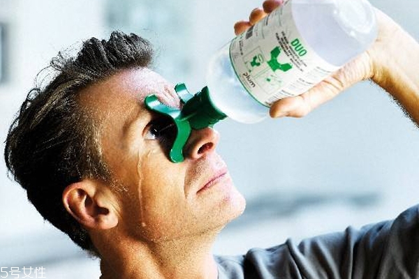 用洗眼液反而有红血丝,洗眼液用了眼睛都是红血丝