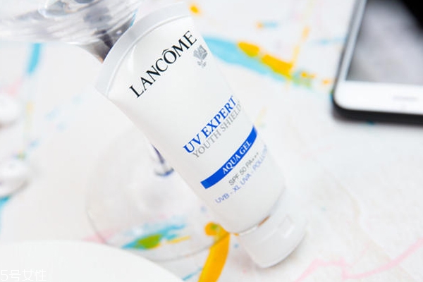 兰蔻小白管使用步骤,兰蔻小白管好用吗