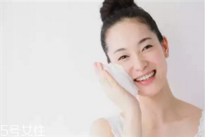 脸上红血丝用什么卸妆,脸上有红血丝用什么卸妆好 脸上红血丝用什么卸妆,脸上有红血丝用什么卸妆好