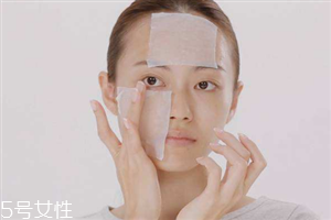 护肤品擦脸上有泡沫是什么原因,如何使用化妆棉